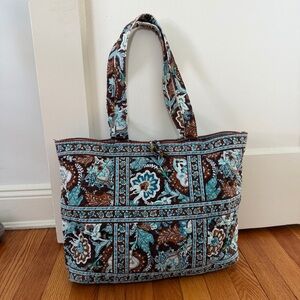 Vera Bradley Tote Bag Womens Brown Blue Java Blue Quilted Shoulder Toggle Purse